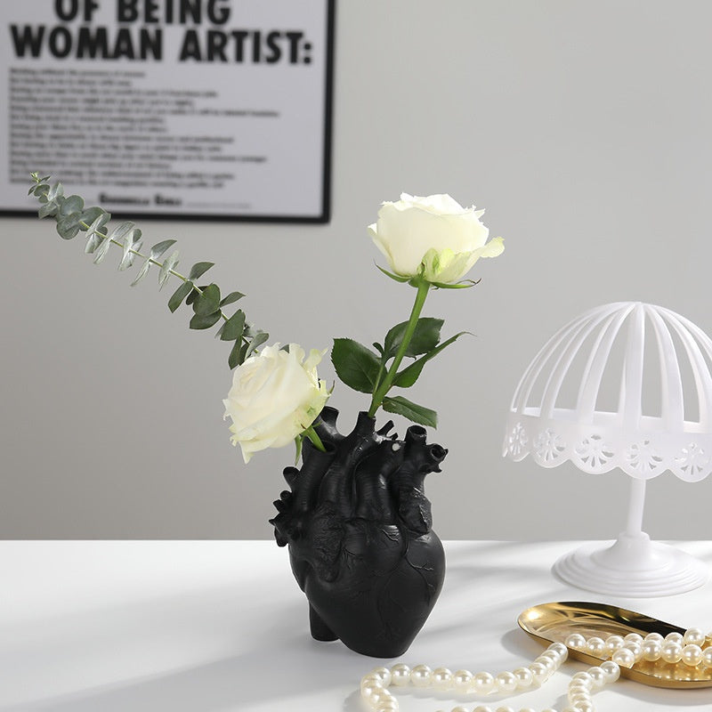 Heart-Shaped Flower Vase Resin Ornament Desktop Living Room Plant Pot Table Decoration Craft