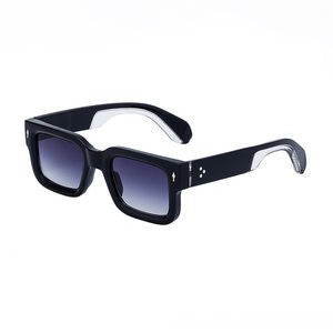 Fashionable boxy sunglasses for men with a simple frame that can be paired with nearsighted glasses
