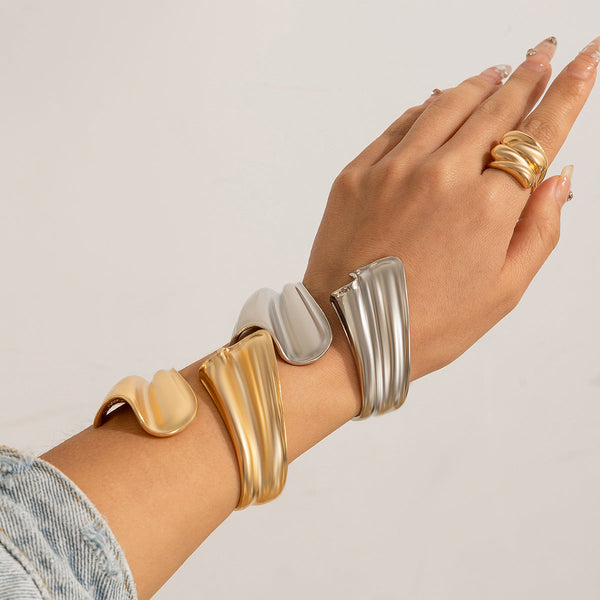 Punk style exaggerated irregular folds personalized winding fish tail bracelet Bracelet