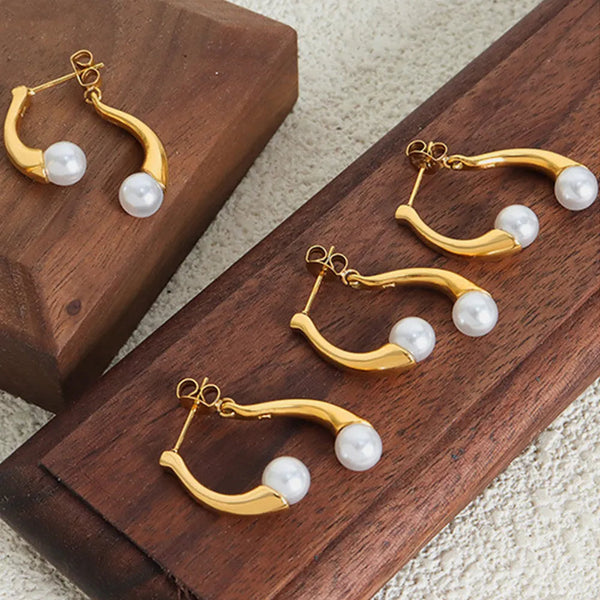 Elegant split design with high gloss pearl inlay simple titanium steel gold-plated earrings
