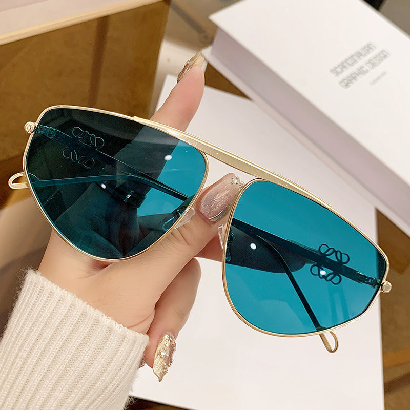 Single beam irregular sunglasses, metal toad hollow sunglasses, European and American UV resistant sunglasses, concave design for women
