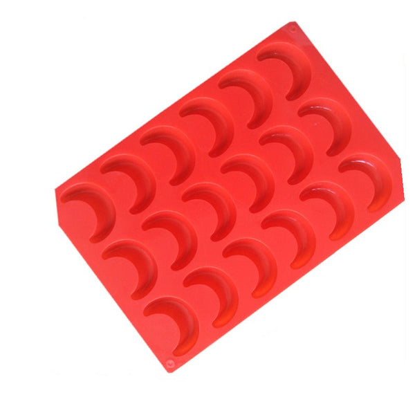 18 Chain Moon Silicone Ice Grid Mold Cold Soap Mold Creative Silicone Mold Bending Moon Chocolate Mold