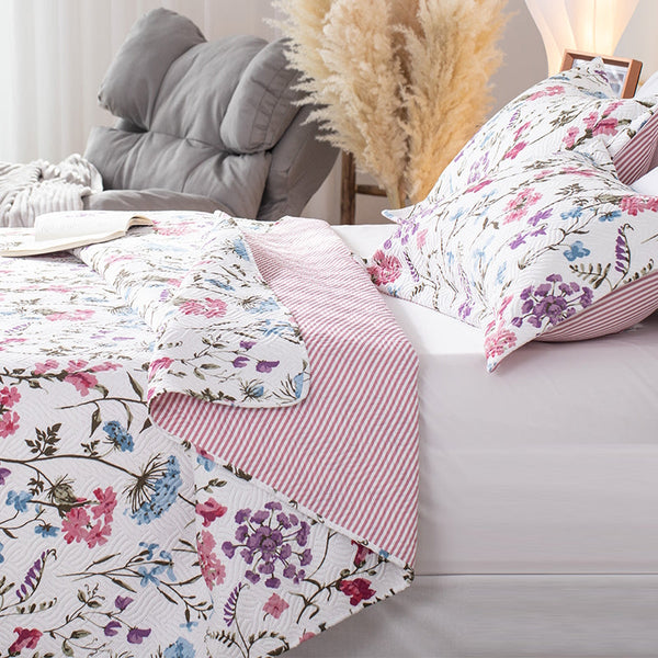 Kasentex Floral Quilt Set - Lightweight & Reversible - Cozy & Stylish Bedding - Machine Washable, Room Decor, Graduation Gifts