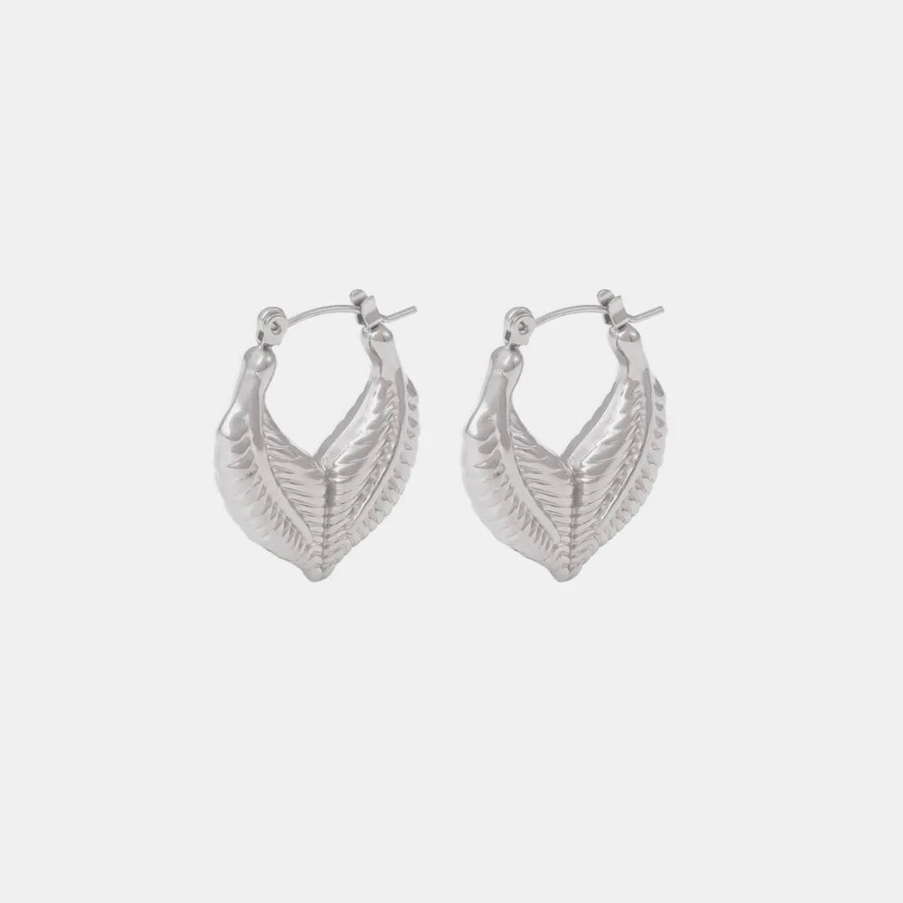 Leaf patchwork heart-shaped earrings with a niche design and titanium steel earrings