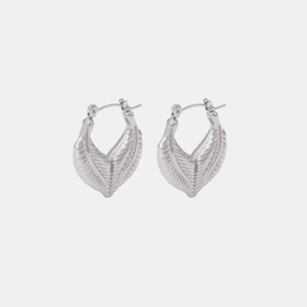 Leaf patchwork heart-shaped earrings with a niche design and titanium steel earrings