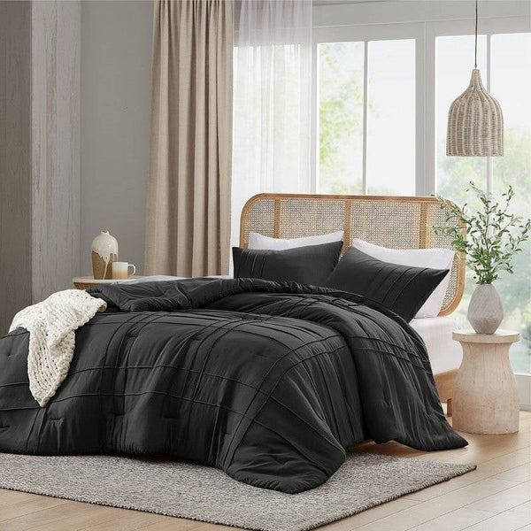 Twin/Twin XL Pre-Washed Pleated Microfiber Comforter Set in Black