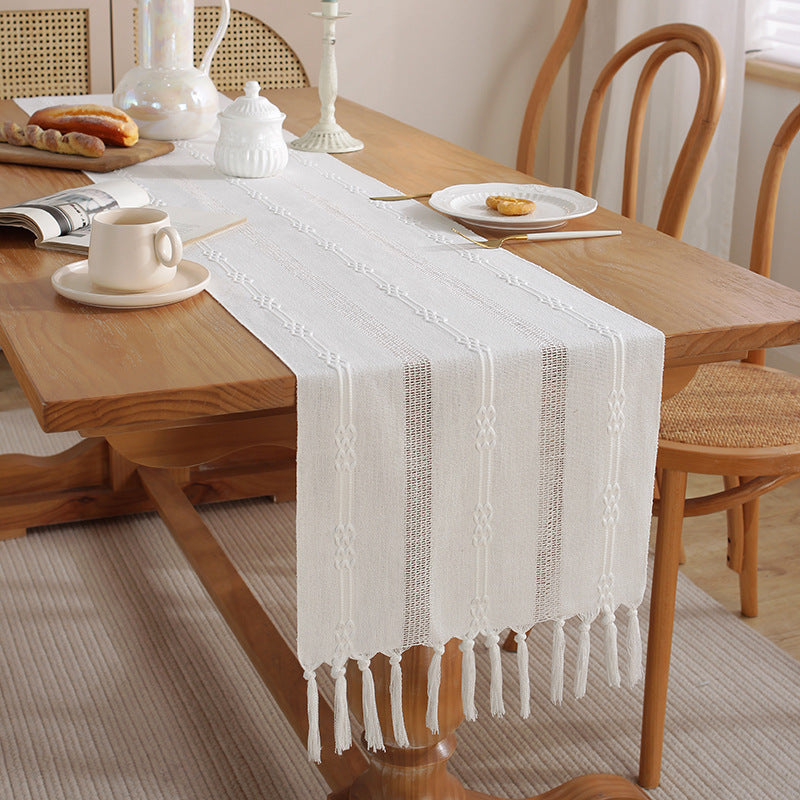 Hand - woven cotton and linen table flag with hollow tassels, suitable for household and rural dining tables